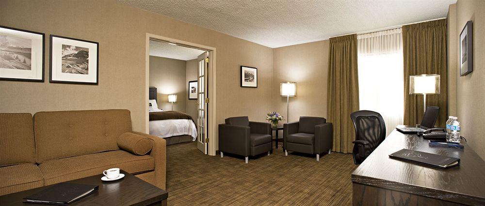 Delta Hotels Calgary Airport In-Terminal Kültér fotó