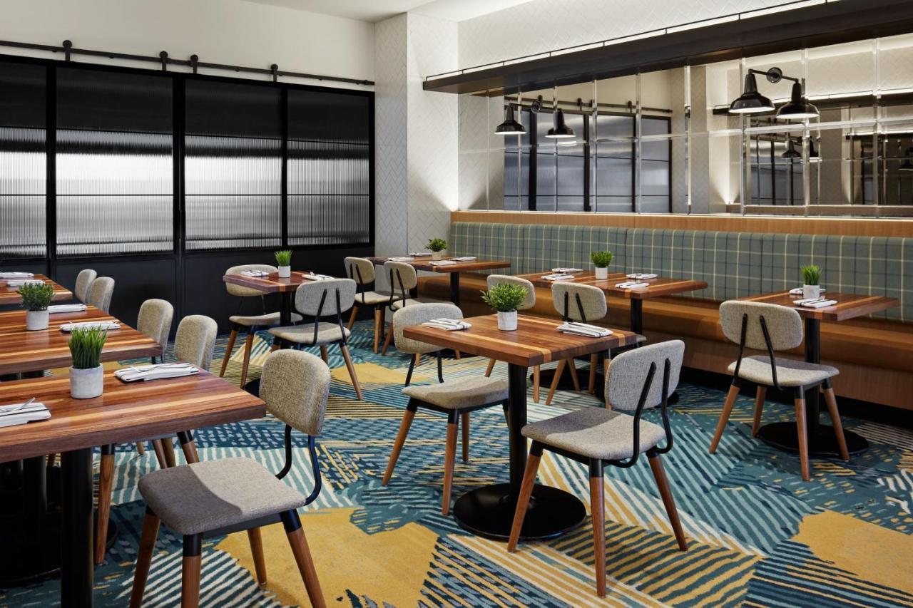 Delta Hotels Calgary Airport In-Terminal Kültér fotó