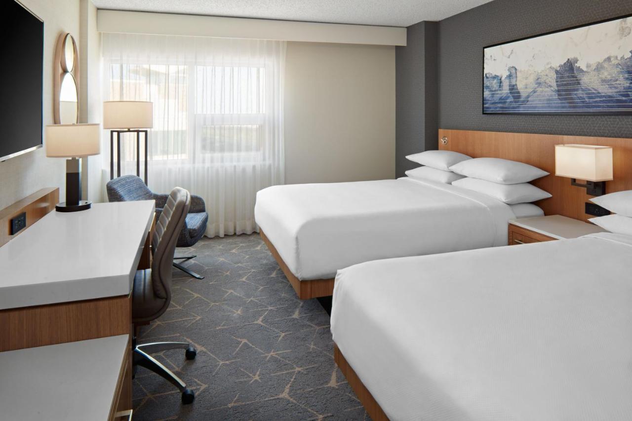 Delta Hotels Calgary Airport In-Terminal Kültér fotó