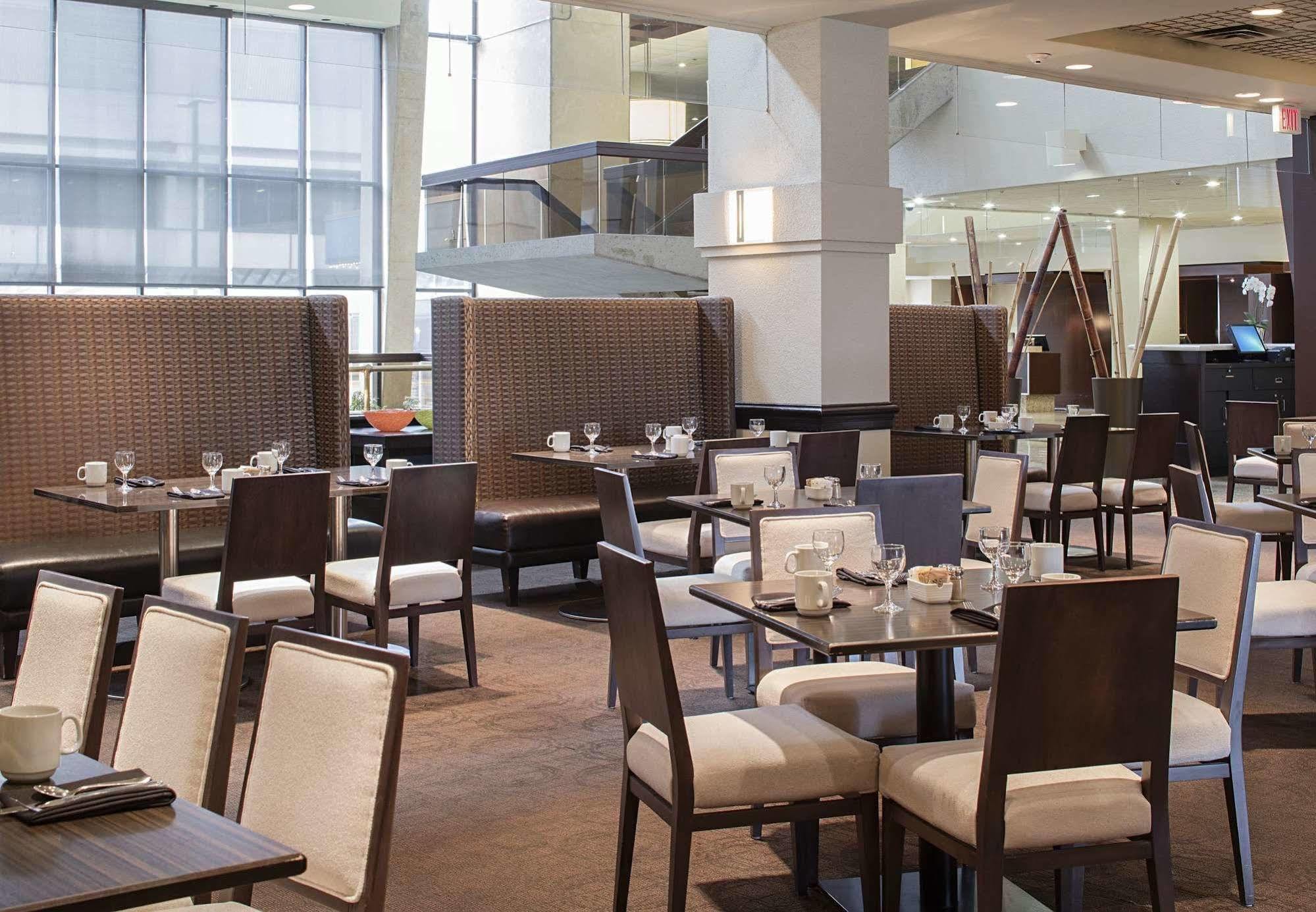 Delta Hotels Calgary Airport In-Terminal Kültér fotó